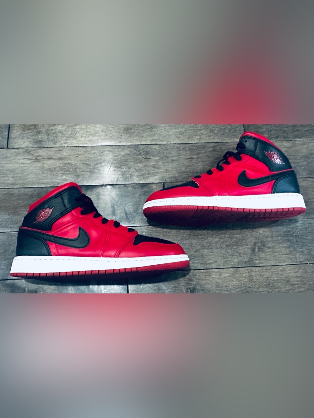 Big Kid’s Sz 7/ W Sz 8.5 Nike Air Jordan 1 Mid Reverse Bred Gym Red/Black Shoes